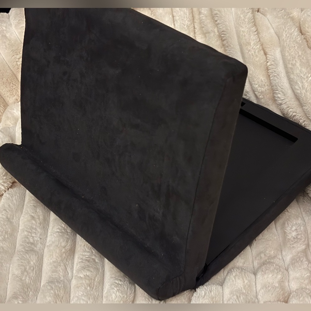 iPad/Tablet pillow pad. Foldable. Black Cushion. Approx. 12’’ X 11’’